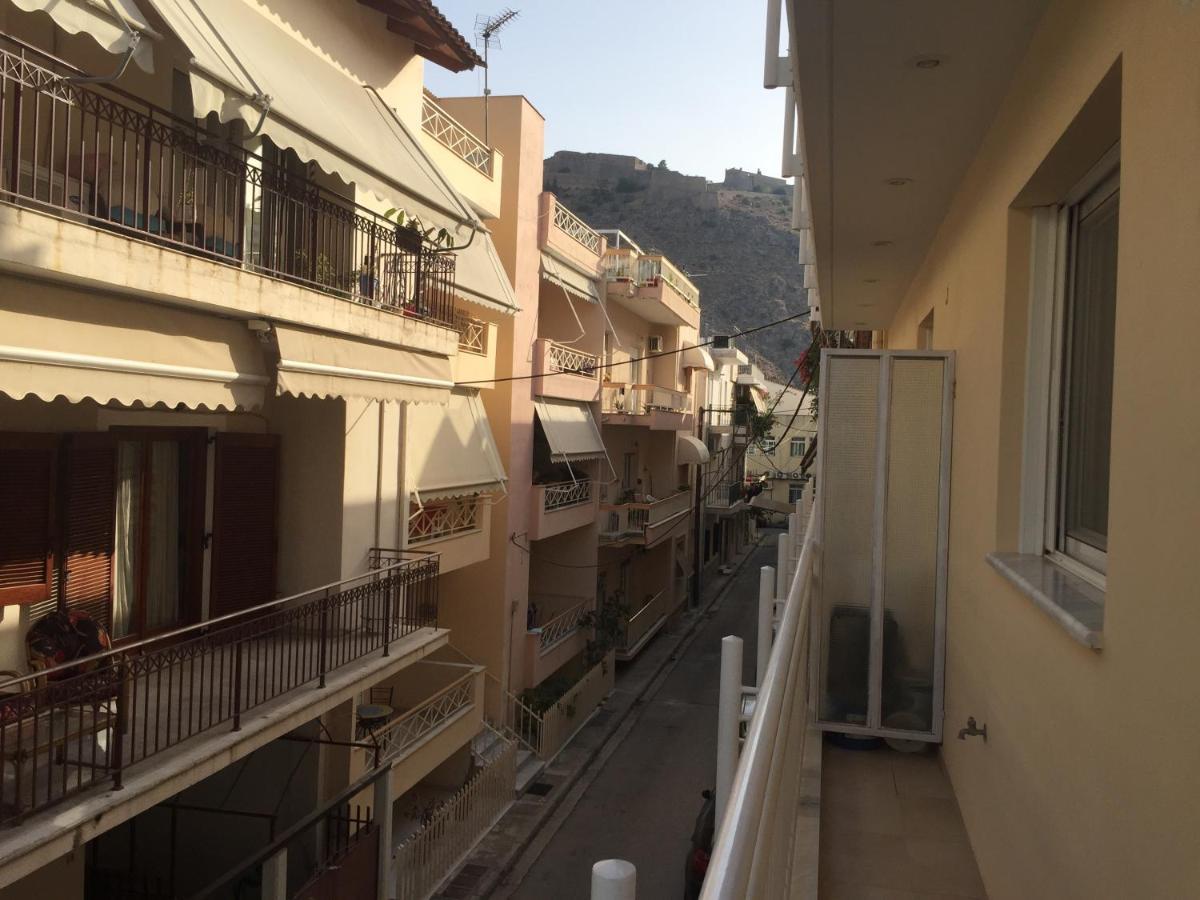 Open Concept 1 Bedroom Apartment 纳夫普利翁 外观 照片